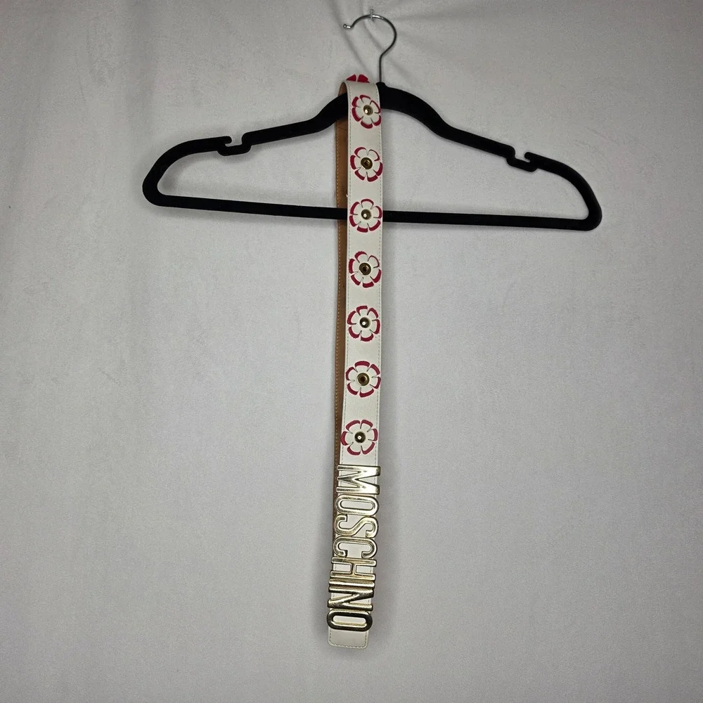 Moschino Milano White Leather Floral Belt Gold Logo Buckle Made in Italy Size 48